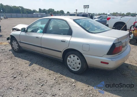 1997 Honda Accord Lx from USA, damaged, VIN 1HGCD5638VA001075